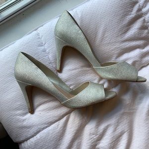 Kelly & Katie Silver Metallic Pumps size 10